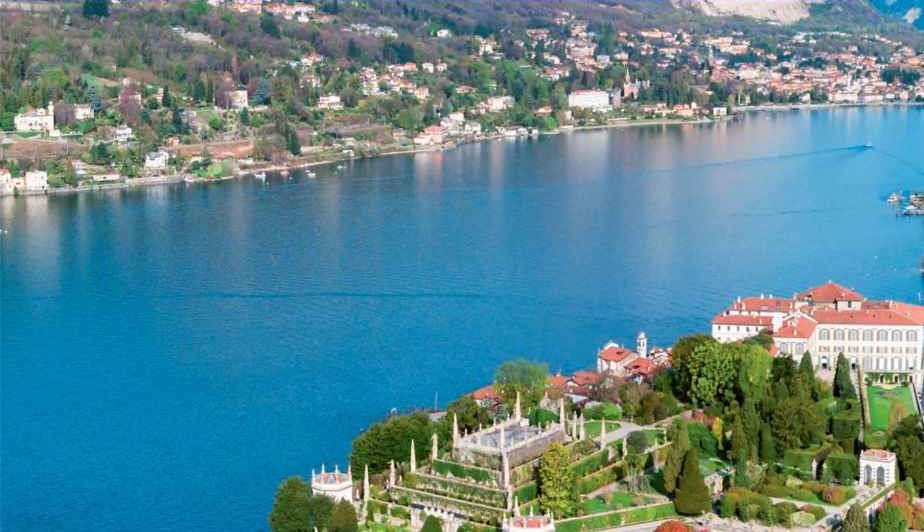 Blick über den Lago Maggiore auf die Isola Bella
